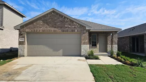 7516 Misty Creek Dr, Ponder, TX 76259