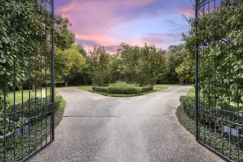 4229 Cochran Chapel Rd, Dallas, TX 75209