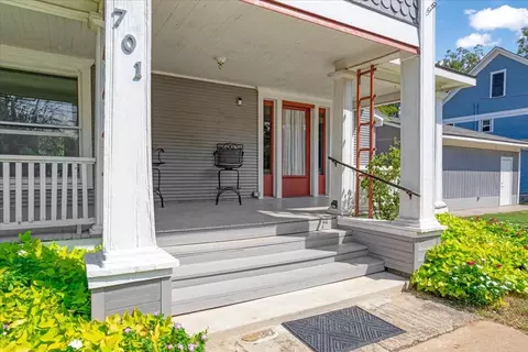 701 E Main St, Whitesboro, TX 76273