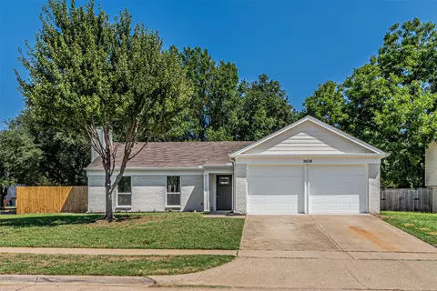 3826 Pine Ct, Flower Mound, TX 75028