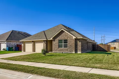 207 Bay St, Waxahachie, TX 75165