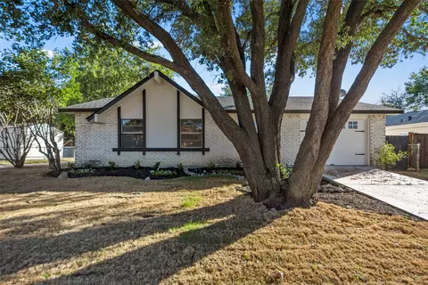 2124 Carlton Rd, Carrollton, TX 75007
