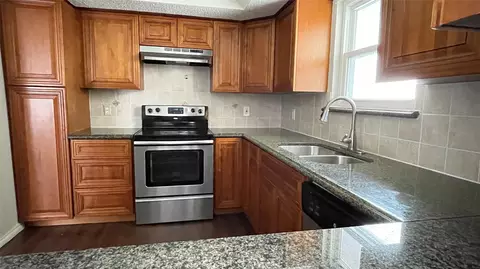 815 W Rochelle Rd, Irving, TX 75062
