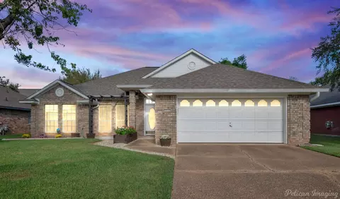 2212 Middle Creek Blvd, Bossier City, LA 71111