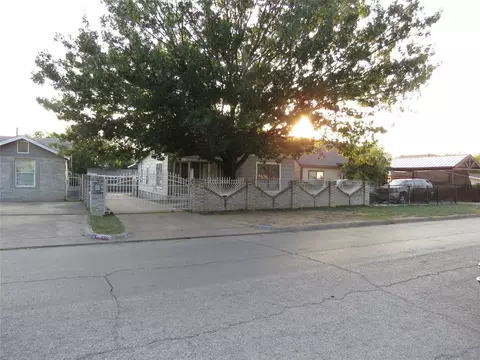 2707 24th St, Fort Worth, TX 76106