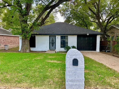 1434 Owega Ave, Dallas, TX 75216