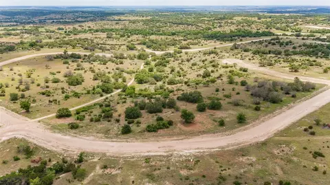 1113 Hidden Mountain Dr, Glen Rose, TX 76690