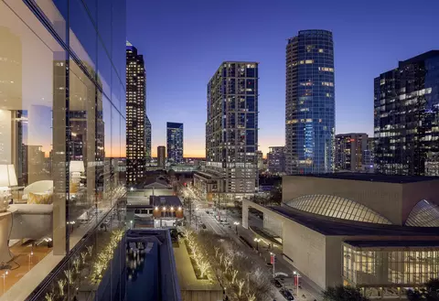 1747 Leonard St #802, Dallas, TX 75201