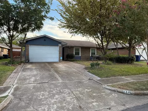 1310 Whiteoak Dr, Garland, TX 75040