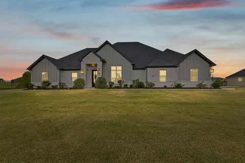 612 El Gato Dr, Godley, TX 76044