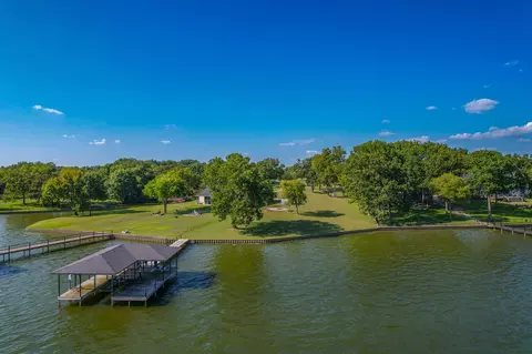 626 Bay View Dr, Kerens, TX 75144
