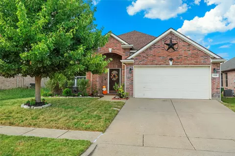 925 Gillon Dr, Arlington, TX 76001