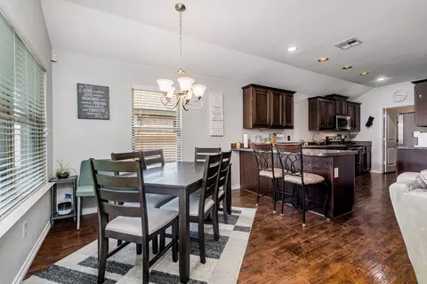 2008 Karsen Ln, Heartland, TX 75126