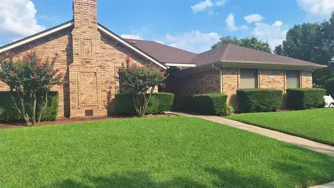 2609 Talisman Ct, Bedford, TX 76021