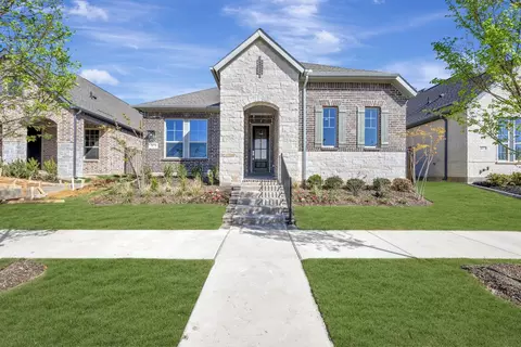 2075 Emerald Grove Dr, Arlington, TX 76005