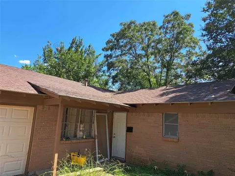 321 Christie Ave, Everman, TX 76140