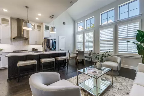 5184 Brickellia Dr, Dallas, TX 75209