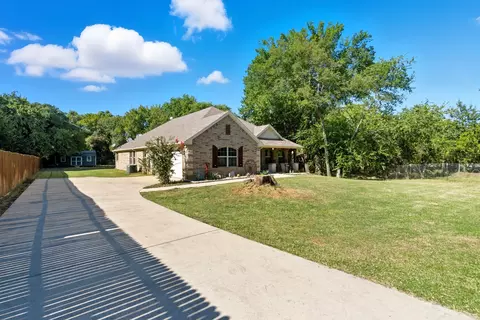 104 Candis Ct, Springtown, TX 76082