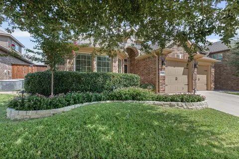 5716 Diamond Valley Dr, Fort Worth, TX 76179