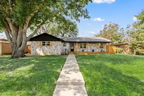 6211 Symphony Ln, Dallas, TX 75227