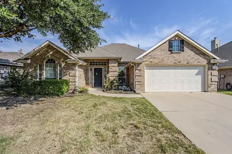 5700 Creekway Dr, Argyle, TX 76226