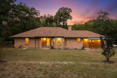 3548 Bent Oak St E, Greenville, TX 75401