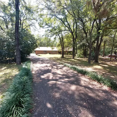 413 Rolling Acres Rd, Denison, TX 75021