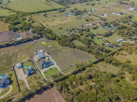 3671 Belz Rd, Sanger, TX 76266