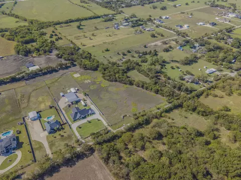 3671 Belz Rd, Sanger, TX 76266