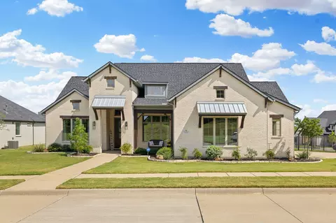 320 Carrington Dr, Argyle, TX 76226