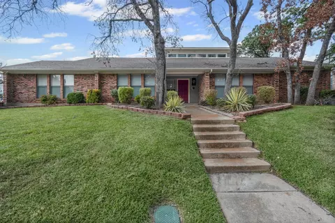 1924 Druid Ln, Fort Worth, TX 76112