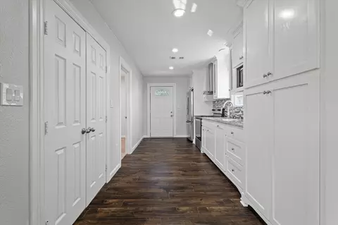 Entry Way - 111 E Division St, Pilot Point, TX 76258 photo 1 of 4