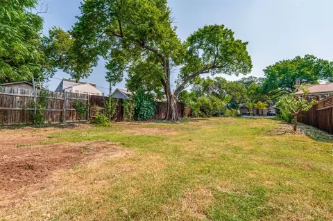 119 Archer Ave, Cockrell Hill, TX 75211