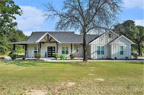 377 Sarra Ln, Poolville, TX 76487