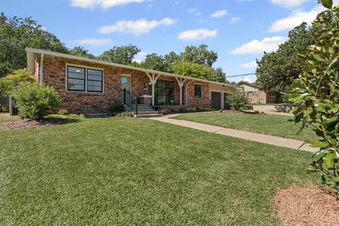 545 Hurstview Dr, Hurst, TX 76053 photo 3