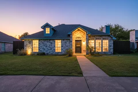 7609 Munich Dr, Rowlett, TX 75089
