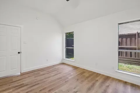 Bedroom - 7609 Munich Dr, Rowlett, TX 75089 photo 4 of 12