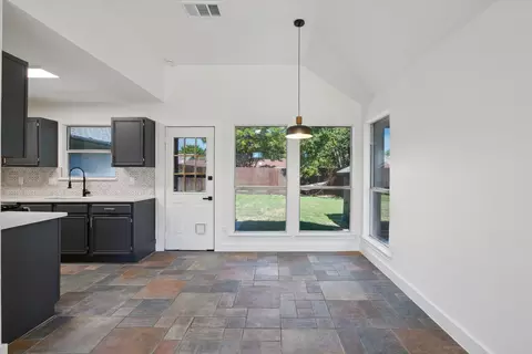 Entry Way - 7609 Munich Dr, Rowlett, TX 75089 photo 2 of 3