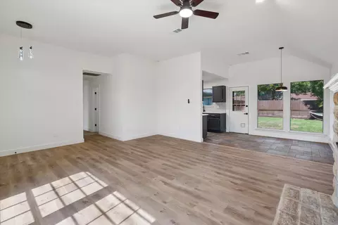 Living - 7609 Munich Dr, Rowlett, TX 75089 photo 4 of 5