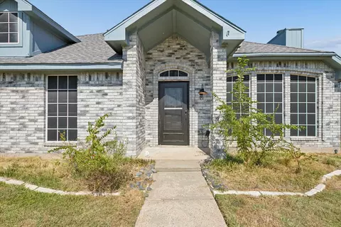 Exterior - 7609 Munich Dr, Rowlett, TX 75089 photo 5 of 9