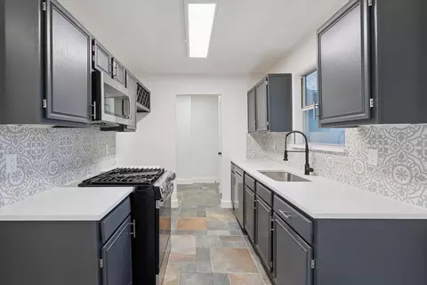 Kitchen - 7609 Munich Dr, Rowlett, TX 75089 photo 1 of 3