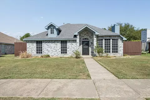 Exterior - 7609 Munich Dr, Rowlett, TX 75089 photo 3 of 9