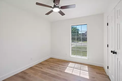 Bedroom - 7609 Munich Dr, Rowlett, TX 75089 photo 9 of 12