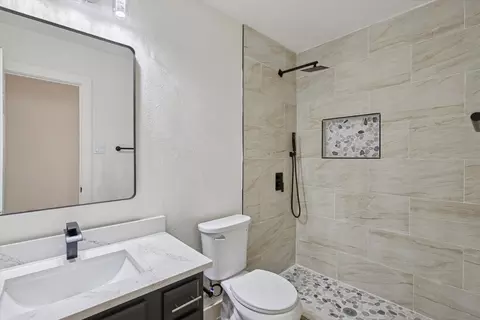 Bath - 7609 Munich Dr, Rowlett, TX 75089 photo 3 of 3
