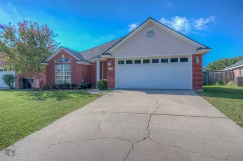 5758 Gold Crest Dr, Bossier City, LA 71112
