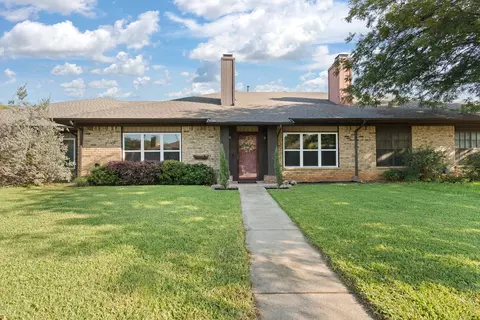 2025 Brookside Dr, Grapevine, TX 76051