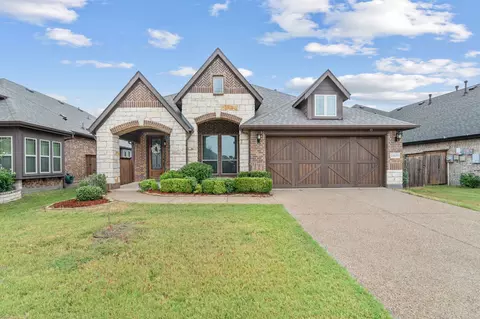 1609 Emerald Tree Pl, Aubrey, TX 76227