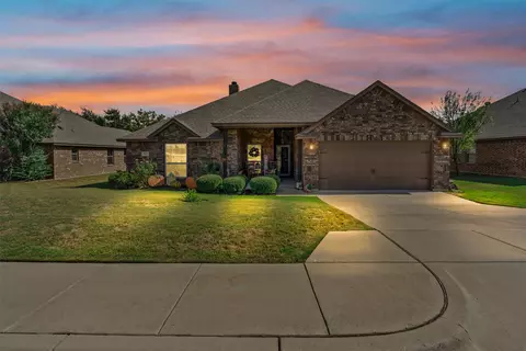 510 Lockwood Ln, Weatherford, TX 76087