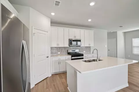 507 Clover Creek Dr, Mckinney, TX 75071
