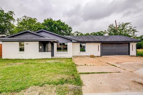 409 14th St, Grand Prairie, TX 75051